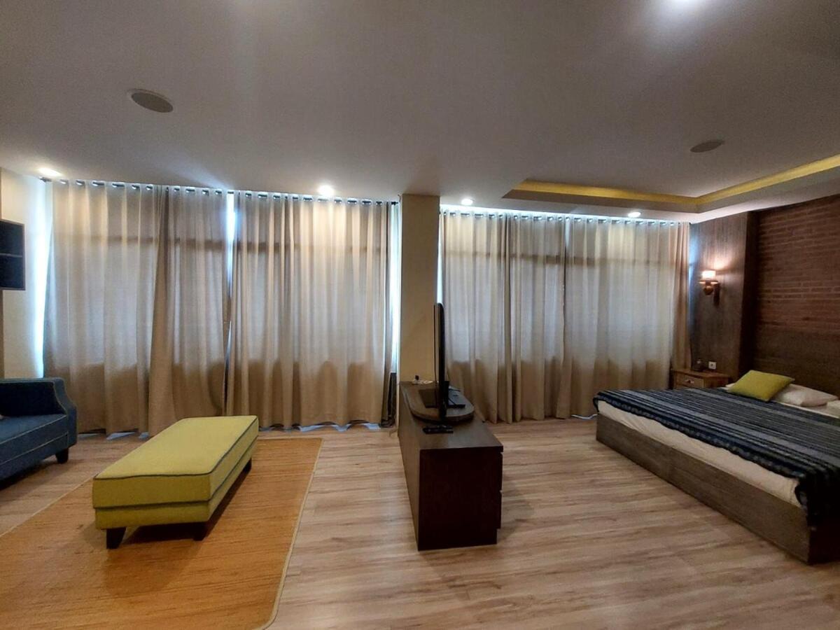 Apartemen Senayan Jakarta Exteriör bild